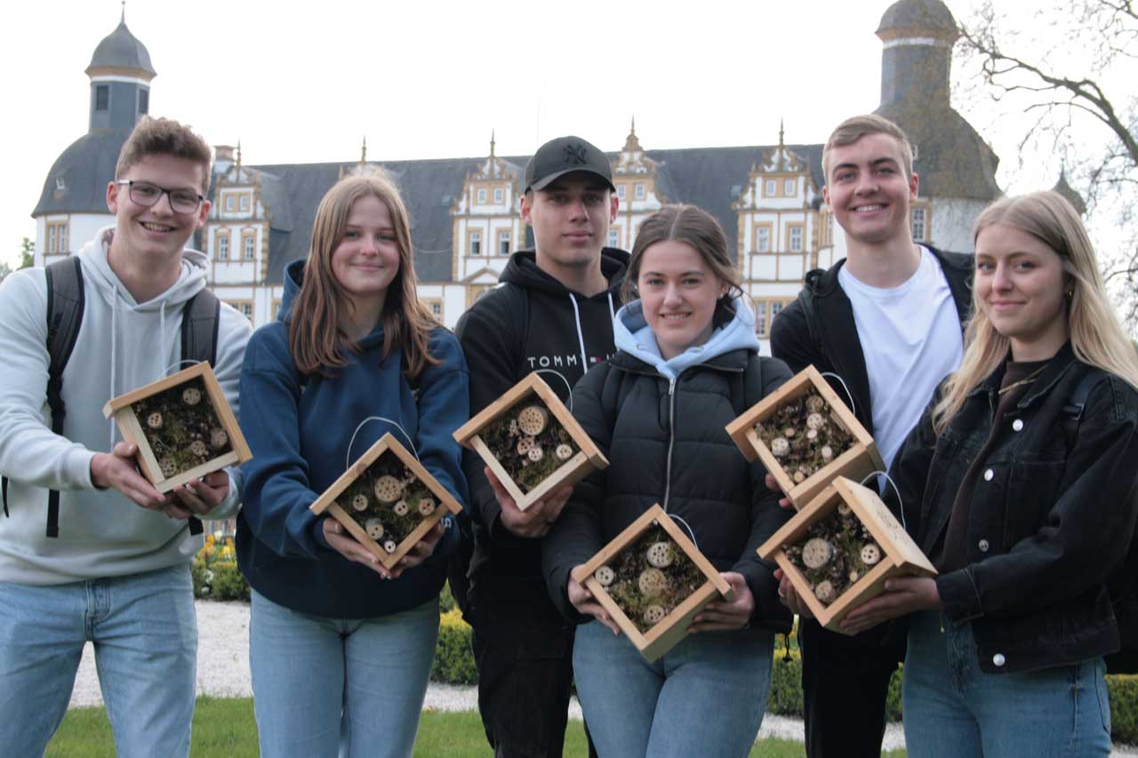 Schloß Neuhaus, Sonderausstellung, Gruppenfoto